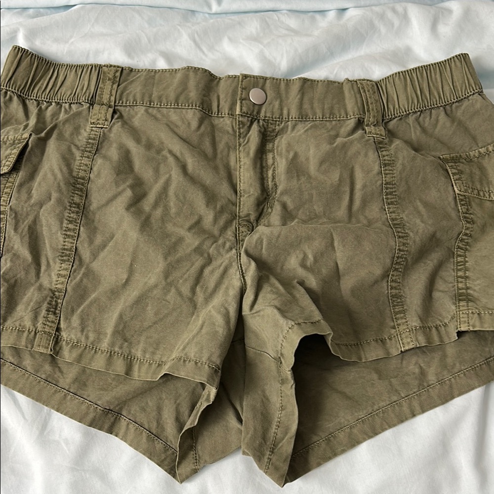 Urban Outfitters Khaki Green Women's Cargo Shorts